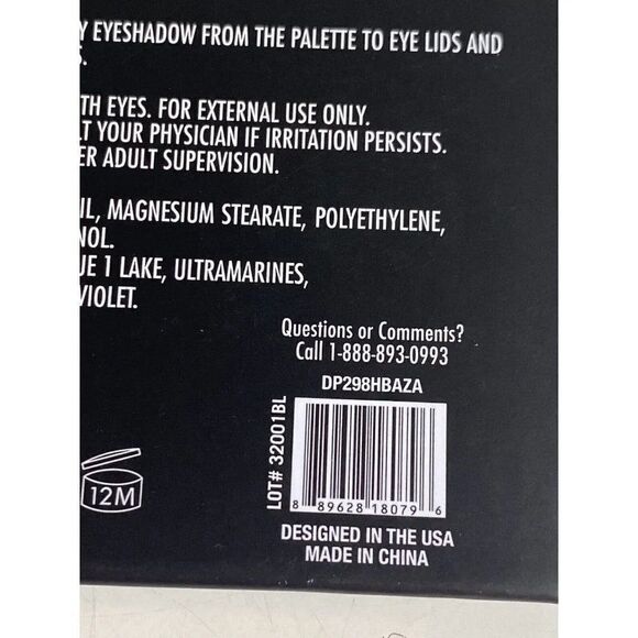 Taste Beauty Disney Snow White & Seven Dwarfs Eyeshadow Palette 12 Shades Mirror - Picture 10 of 10